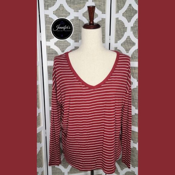 American Eagle Outfitters Tops - American Eagle Outfitters Women's Red/Rust Soft & Sexy V-Neck Hi-Low Top Size S